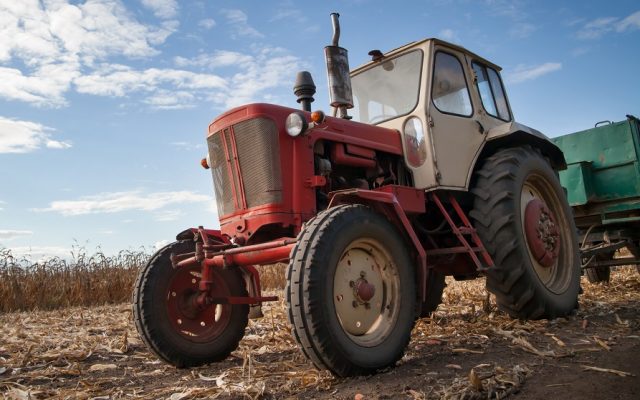 MnDOT asks motorists, farm equipment operators to safely share the road during planting season